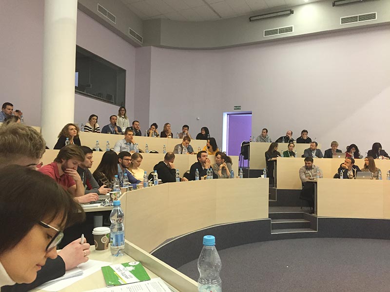 Два секрета как отвечать на неприятные вопросы. Как работать со сложной аудиторией. Вредный слушатель. Ораторское мастерство в Lando.